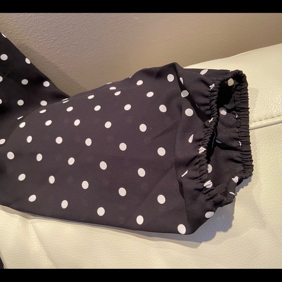 NEW NWT - Kiss Bow Blouse Black White Polka Dots 3/4 sleeves - Size XL - Picture 3 of 5